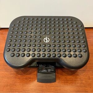 Mind Reader Ergonomic Under Desk Black Foot Rest